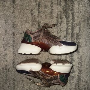 Kate Spade Glitter Cloud Sneakers Size 5